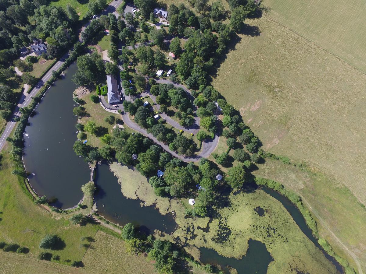 Etang Du Camp Parque de Campismo Senergues